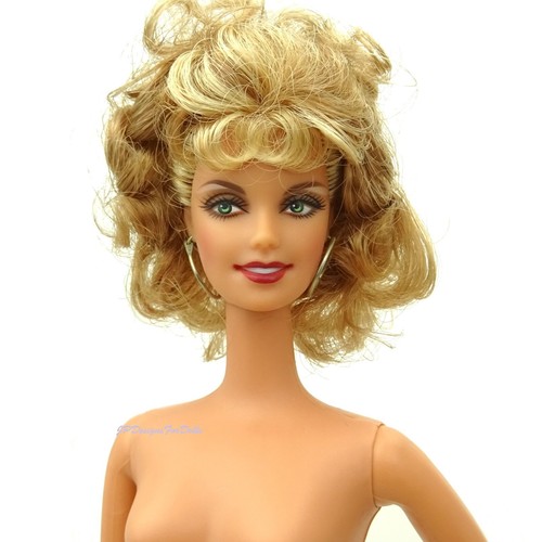 2003 barbie sandy doll year - barbie,