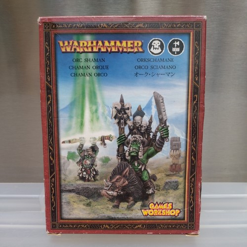 Warhammer games workshop orc - warhammer/games,
