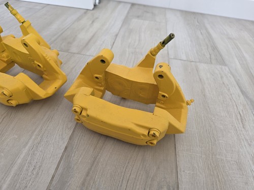 Front brake calipers - 2x,