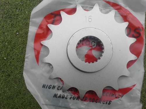 Front sprocket 16t - front,