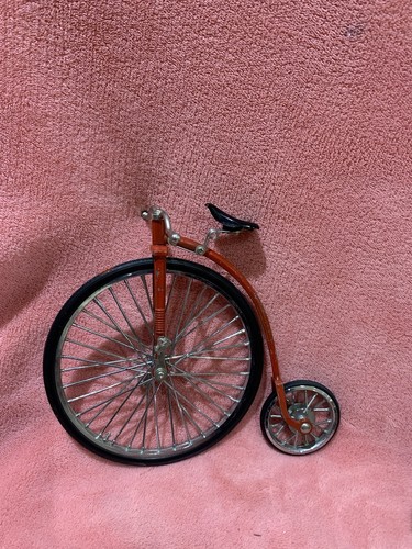 Die cast model red - cast,