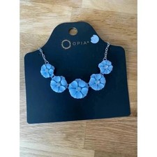 Primark Opia Flower Necklace