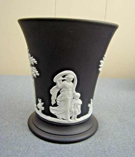 Vintage wedgwood black basalt - vintage,
