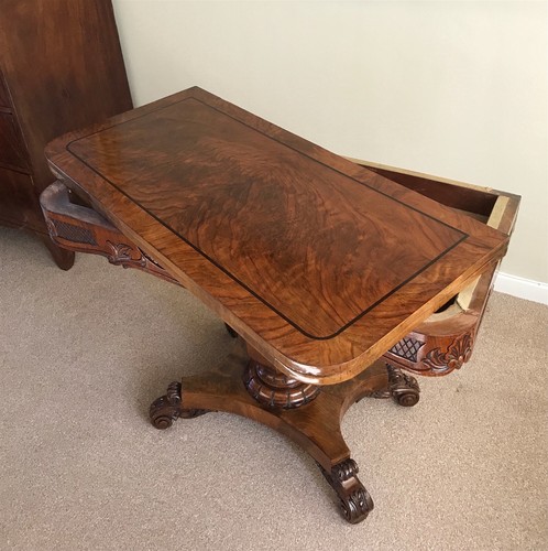 Mahogany games table exquisite - table,