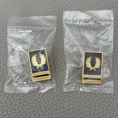 Fred perry pin badges - 2, x