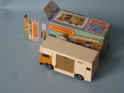 Matchbox bedford horsebox - 40,