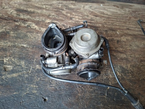 Honda ntv 650 revere carbs - honda,