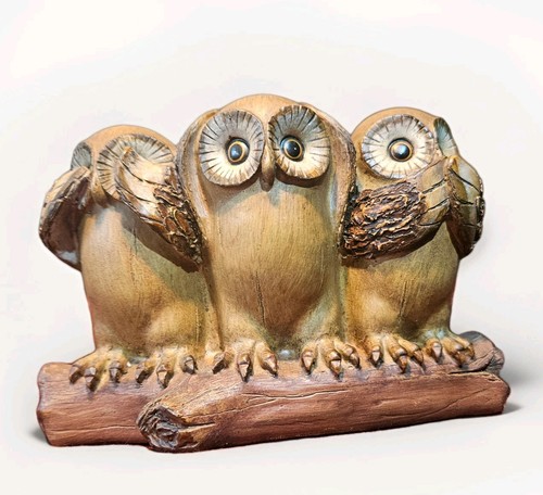 Wooden owls hear see speak - see,