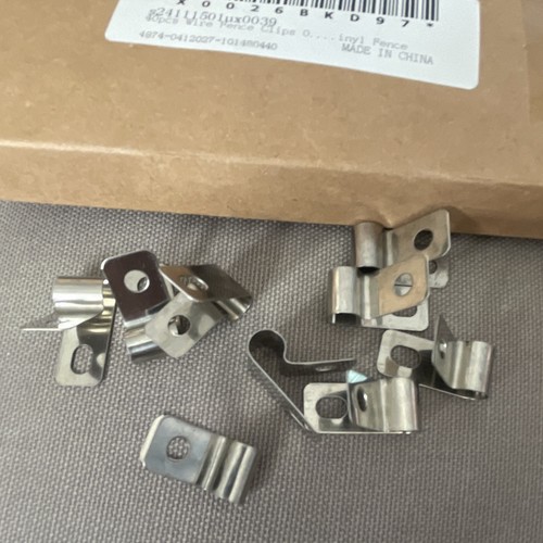 Wire fence clips with - 40,