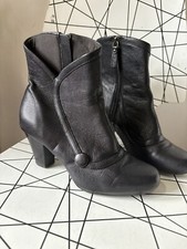 Vintage Clarks Ladies Witch Victorian Style Ankle Boots Size 6 Black