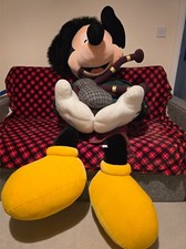 Giant Mickey Mouse Disney Store Offical Plush. 6ft Scottish Mickey Very Rare