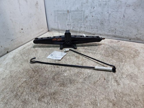 Range rover jack - &, handle