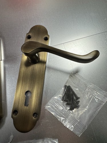 Victorian scroll epsom lock - scroll,