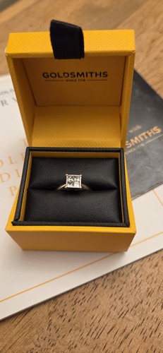 Carat cluster diamond 9 - carat,