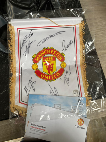 Signed manchester united - manchester,