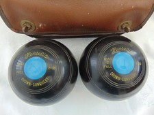 Pair Henselite Crown-Conquest Bias 2 Full 2-10 Crown Bowls with Storage Bag