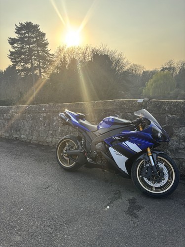 Yamaha yzf 2008 - yamaha, r1