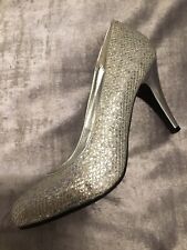 ANNE MICHELLE Silver Court Shoes Size 6 (39)