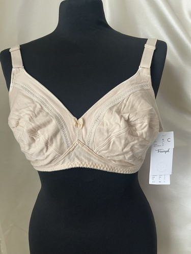 Bnwt triumph doreen - doreen, classic