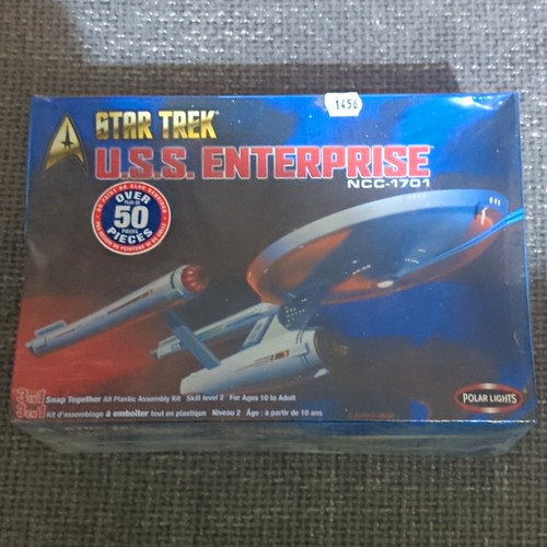 Polar lights star trek - polar,