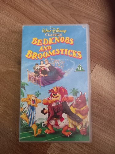Walt disney classics bedknobs - walt,