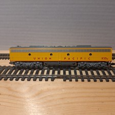 N Gauge Kato 176-294 Union Pacific E8/9:B