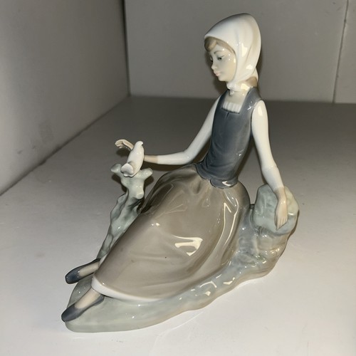 Lladro porcelain figurine - porcelain,