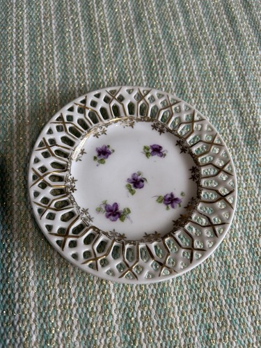 Pierced reticulated ribbon - pierced,