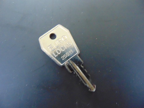 Original kamei replacement key - kamei,