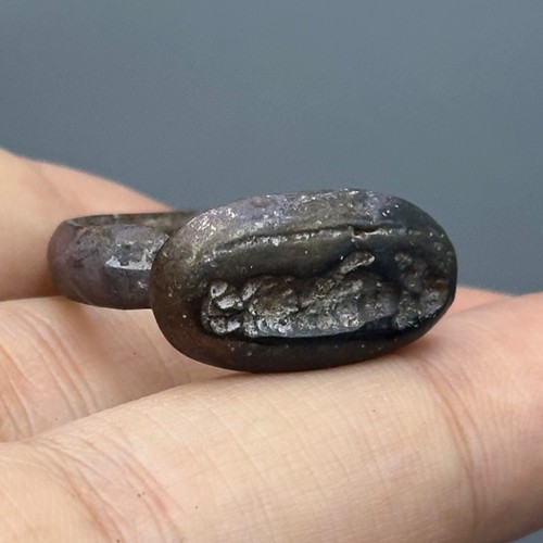 Ancient roman bronze ring - bronze,