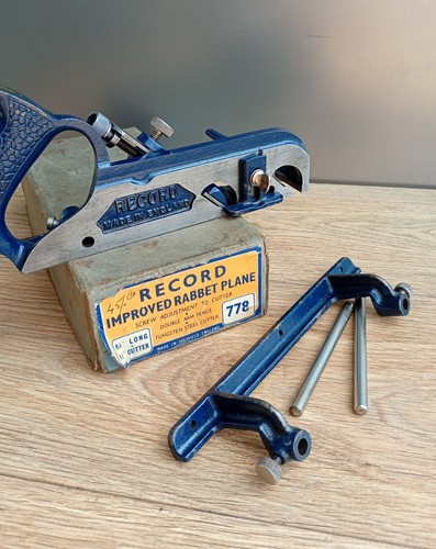 Record rebate plane - 778,