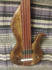 Right-hand Fretless Bass 4