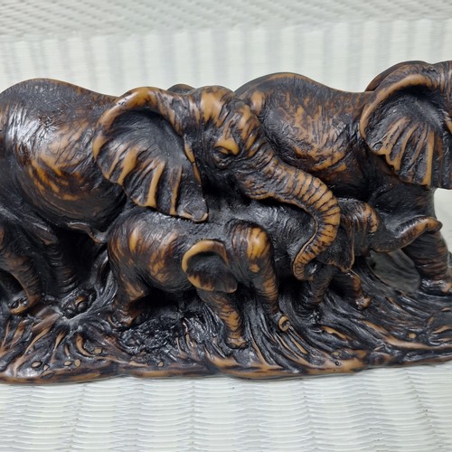 Iyara craft resin elephant - craft,