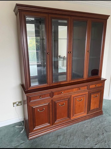 Plan display cabinet with - g,