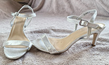 Ladies NEW LOOK Heels Size 6