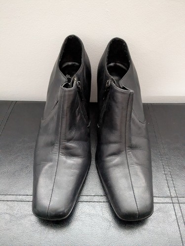 Women boots size 5 - women's,