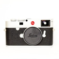Leica M10-R Silver Boxed in