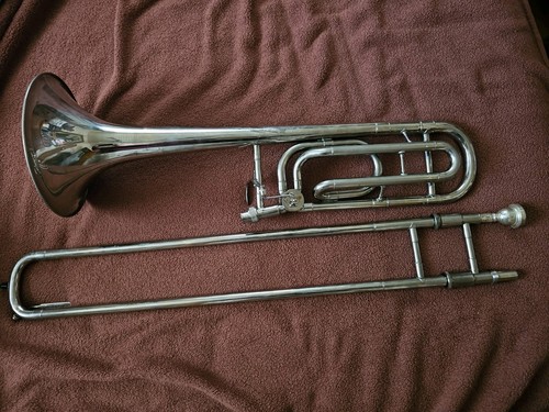 Tenor trombone large - , bore