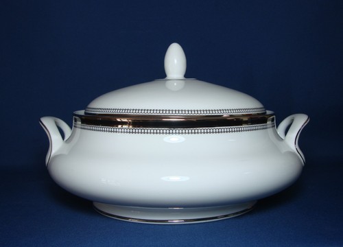Royal doulton sarabande lidded - royal,