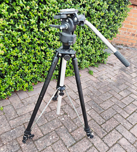 Kennett engineering tripod - kennett,