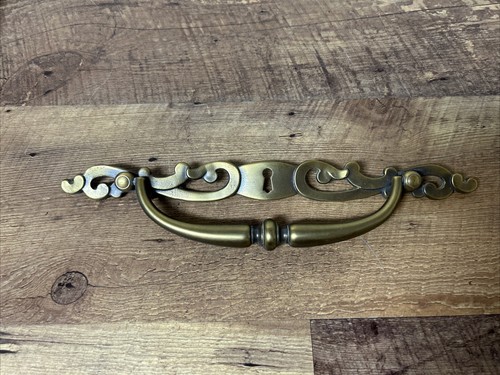 Drexel style drawer pull - style,