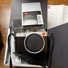 Leica D-Lux 7 Digital Camera Perfect Condition Including Automatic Lens Cap Case