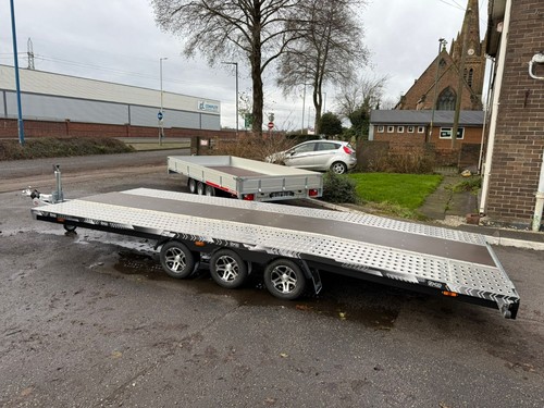 18ft 9ft triple axle - 18ft, 6.9ft