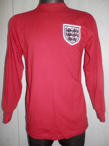 England 1966 moore official - moore,