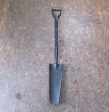 Post Hole Shovel with Steel Shaft