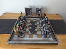 Eaglemoss Batman Chess Set and Board
