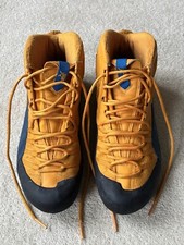 Rare Genuine Retro PUMA Boots UK Size 9 Great For Moto Racing or Leisure