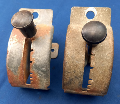 Pair military land rover - pair,