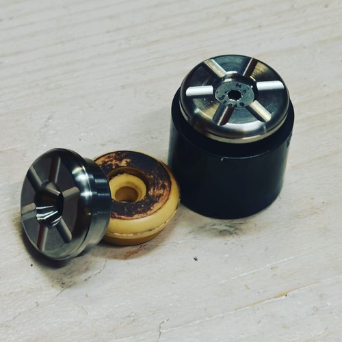 Titanium piston pucks - piston,