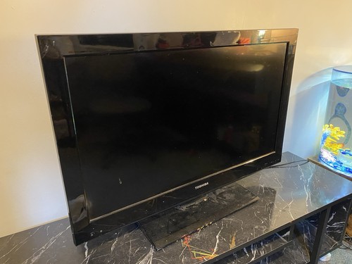 32inch toshiba hdmi vga - tv,